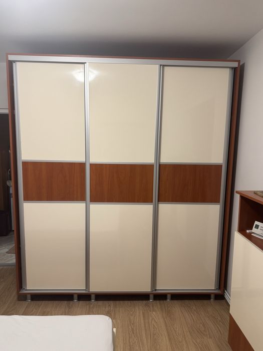 Vand mobilier apartament nou