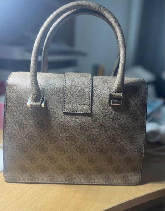 Gentuță GUESS , stare bună