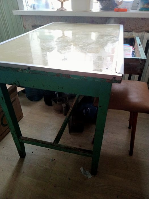 Продам стол бу для строительных работ