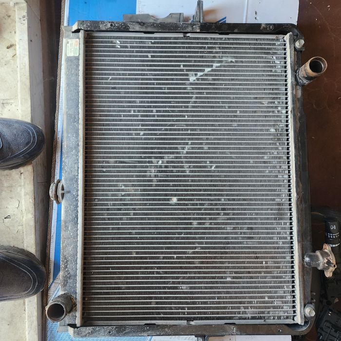 Kia bongo radiator. Holati a'looo b/u