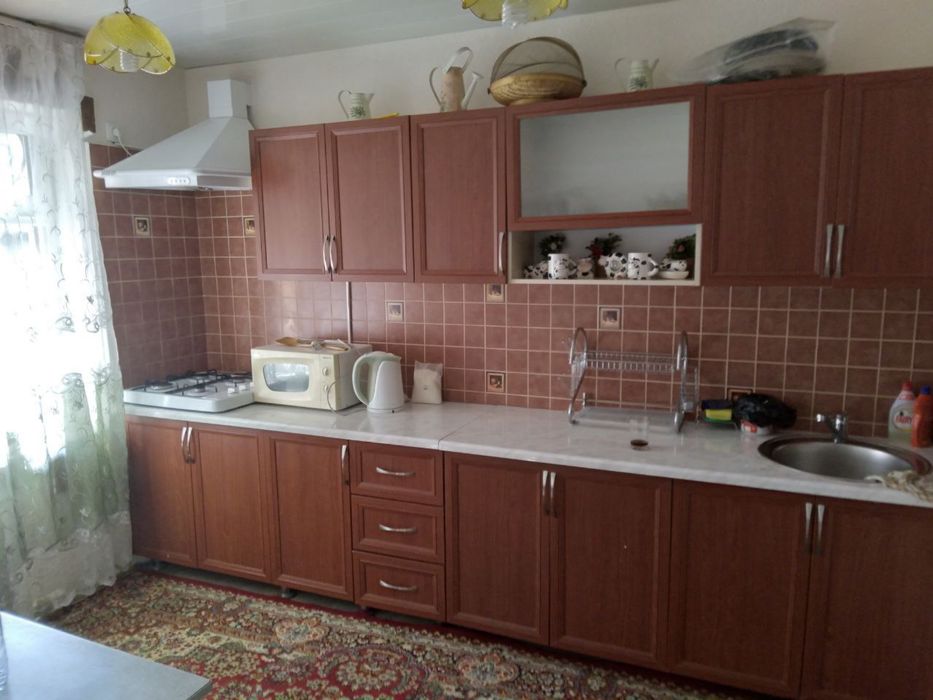 Дача в Чирчике Аранчи, 8 соток, 6 комнат, сауна, бассейн, летняя кухна