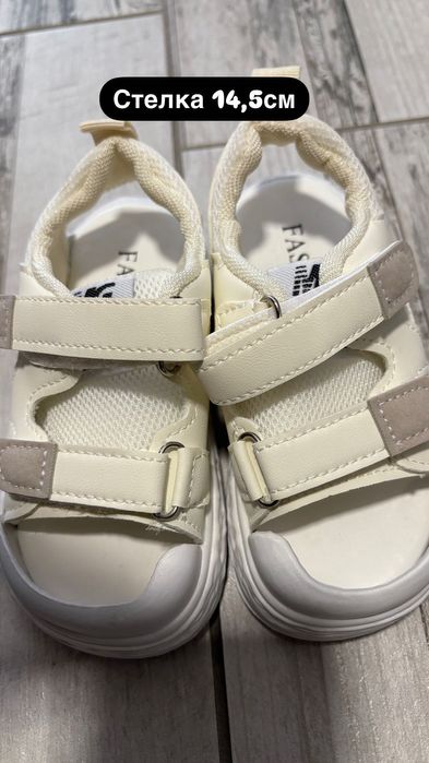 Нови детски сандали момче