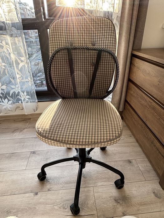 Стол за бюро от плат