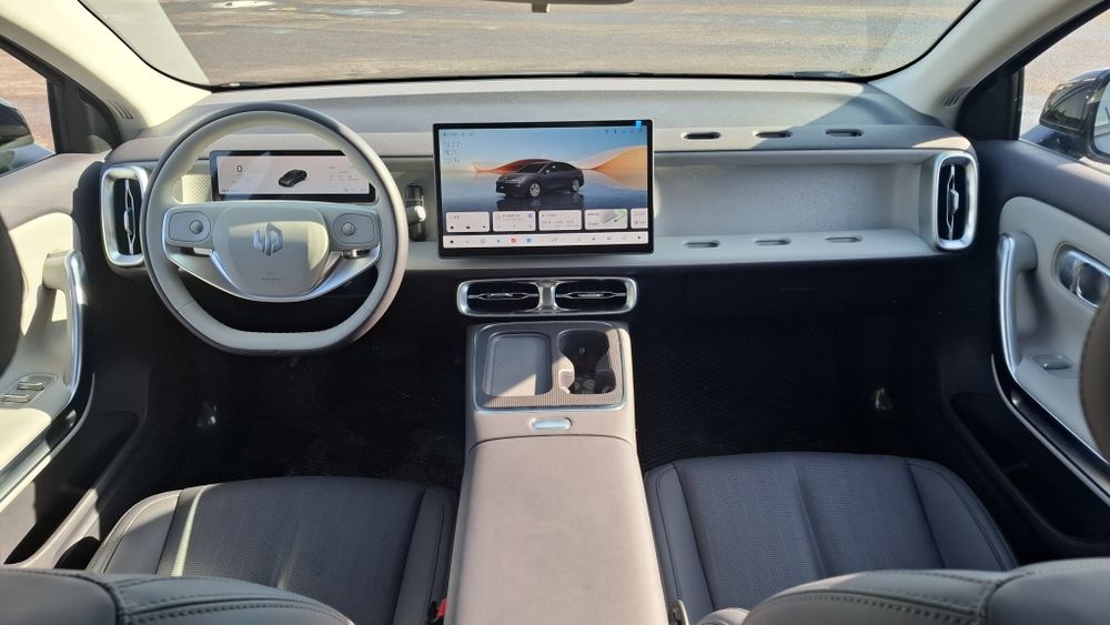 Продаю свою машину leapmotor b01