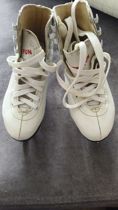 Продам детские коньки!