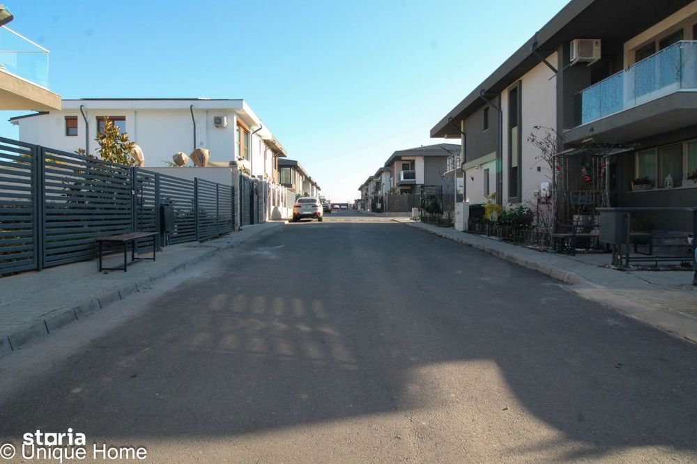 Pipera: Vila tip duplex, pe malul lacului!