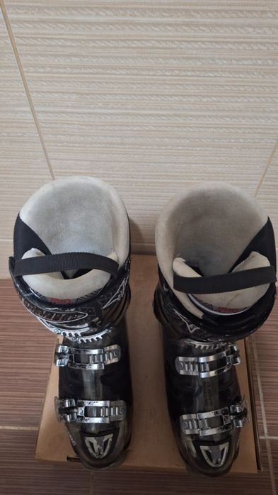 Clapari schi atomic hawx 100 nr.43-44-schiuri