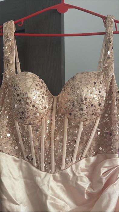 Rochie lunga evenimente