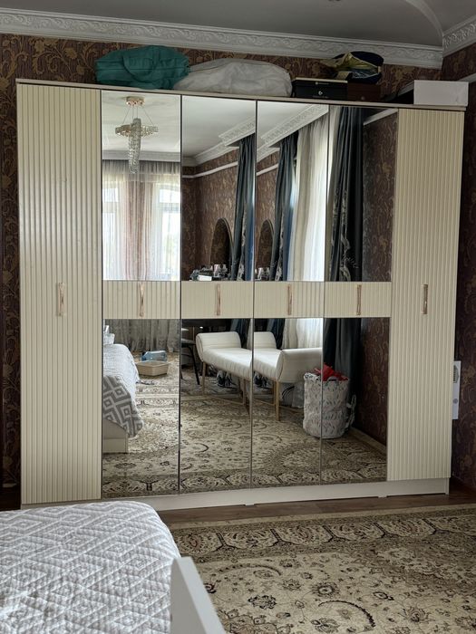 Спальный гарнитур