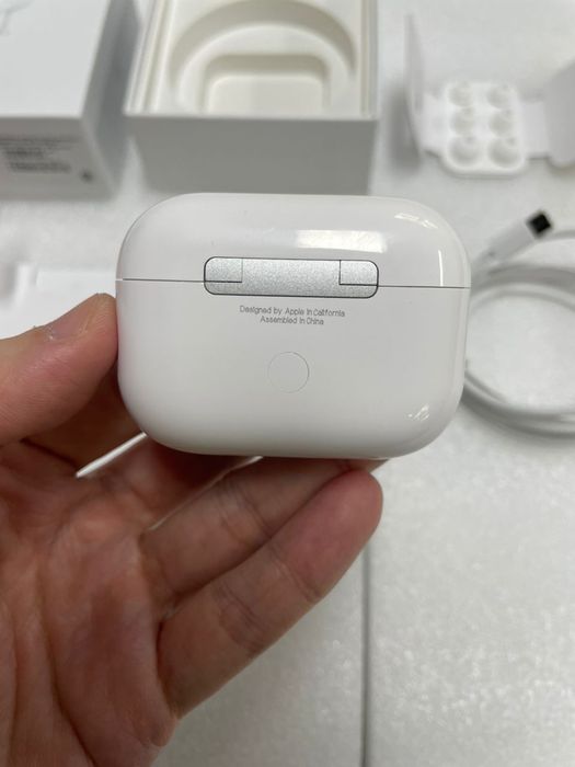 Airpods pro 3 noi 2026  usb C