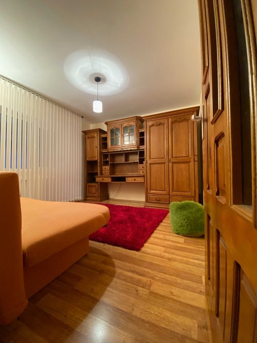 Apartament spatios de inchiriat