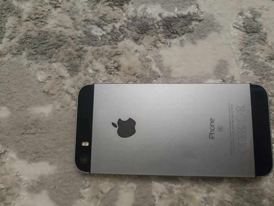 Продам Айфон 5se