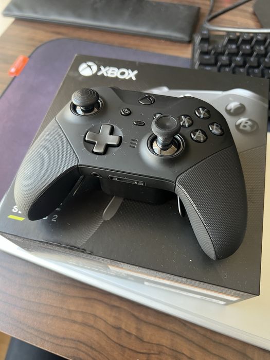 Xbox Elite Series 2 – Пълен комплект, много запазен