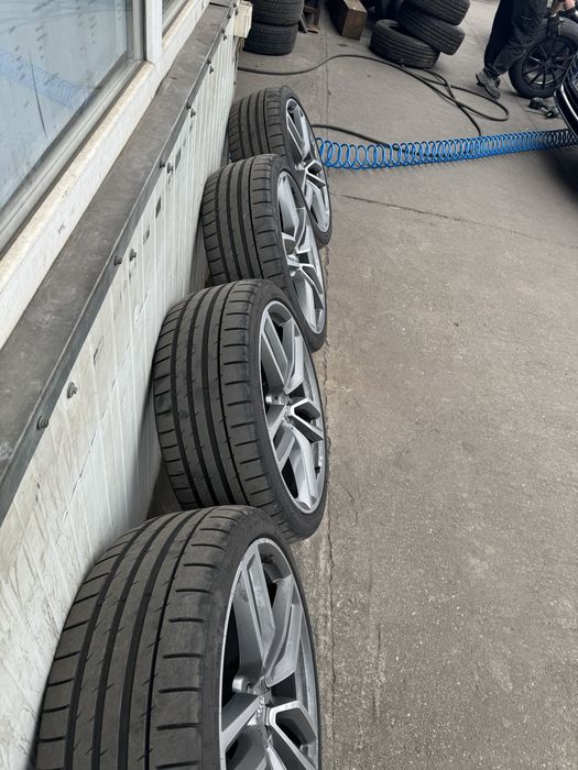 Jante + Cauciucuri pentru Audi RS Q5 pe 21