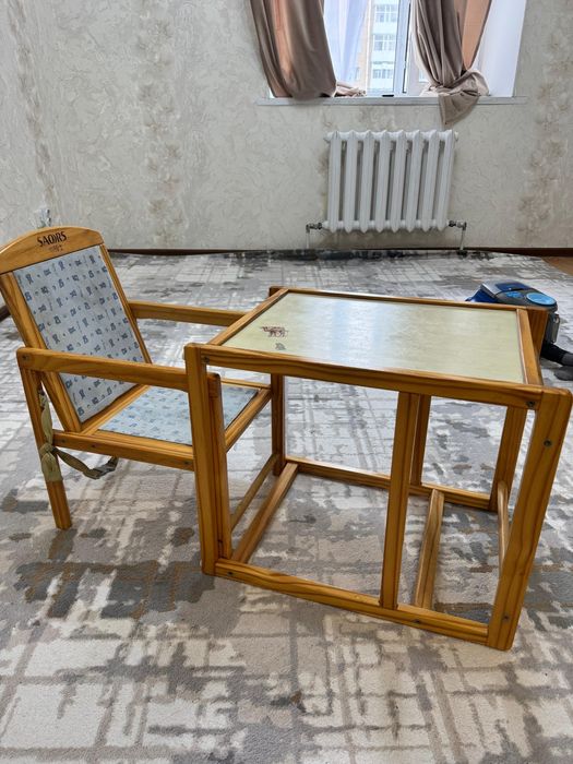 Продам детский стул со столом трансформер