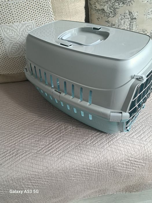 Cusca de transportat pisici si caini de talie mica