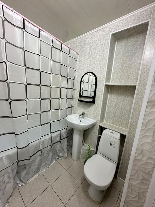 Продаётся 2 комн квартира ост.Уют