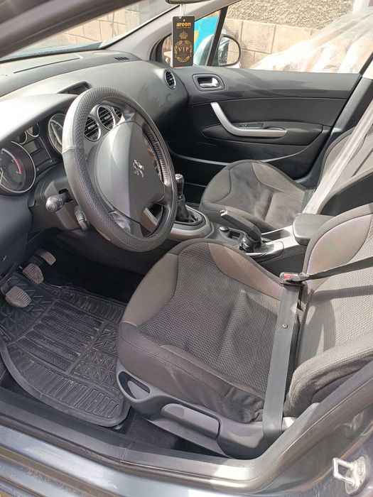 Пежо 308 1.6hdi 109k.