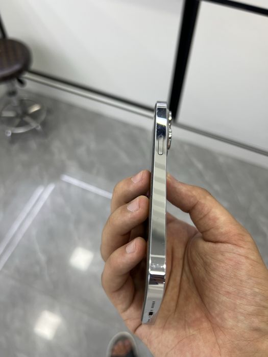 Iphone 14 prp arqa kirshka singan ideal