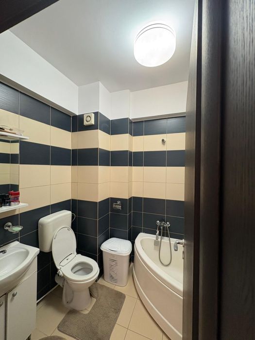 Vand apartament 2 camere Militari Residence