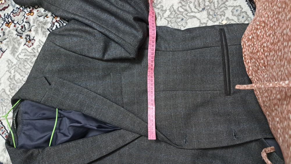 Пиджак новый без бирки.