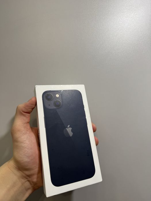 Запечатанный Iphone 13