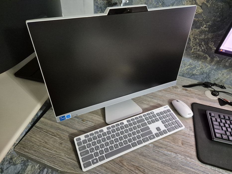 Моноблок новый Мощный Asus Corei5\ОЗУ 16гб\24 дюйм