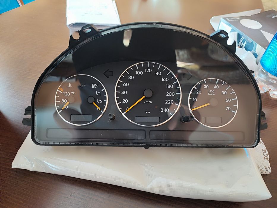 Щиток приборов Mercedes ml350