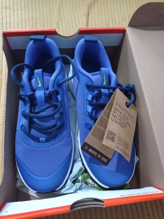 Adidași Nike nou nouți