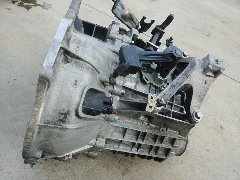 cutie viteze manuala  1.6 tdci ford c-max focus 2    3m5r-7f096-yf  6m5r7002yc