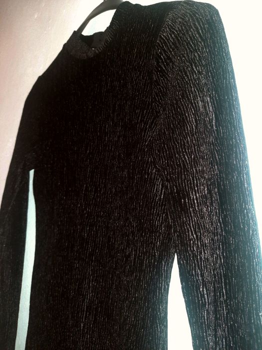 Черна рокля по тялото H&M