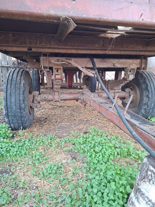 Продам недорого прицеп от трактора