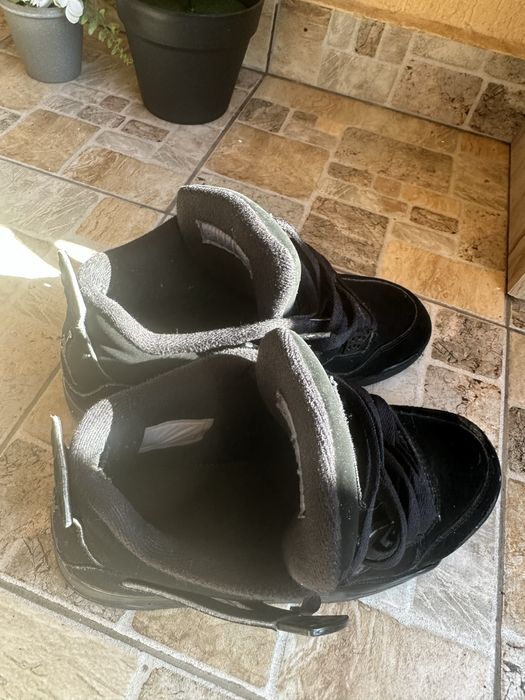 Jordan 4 black cat