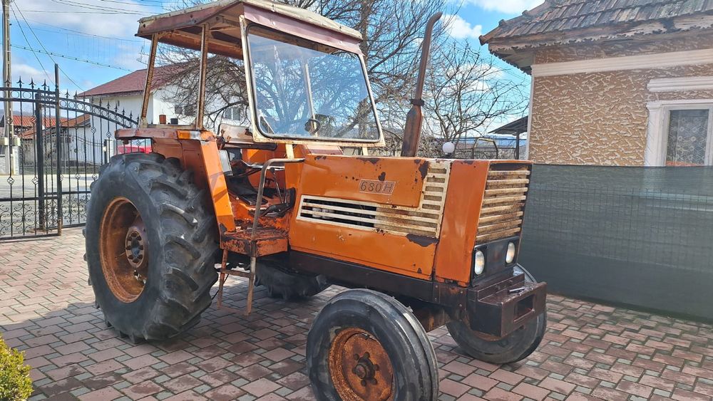 Tractor Fiat 680
