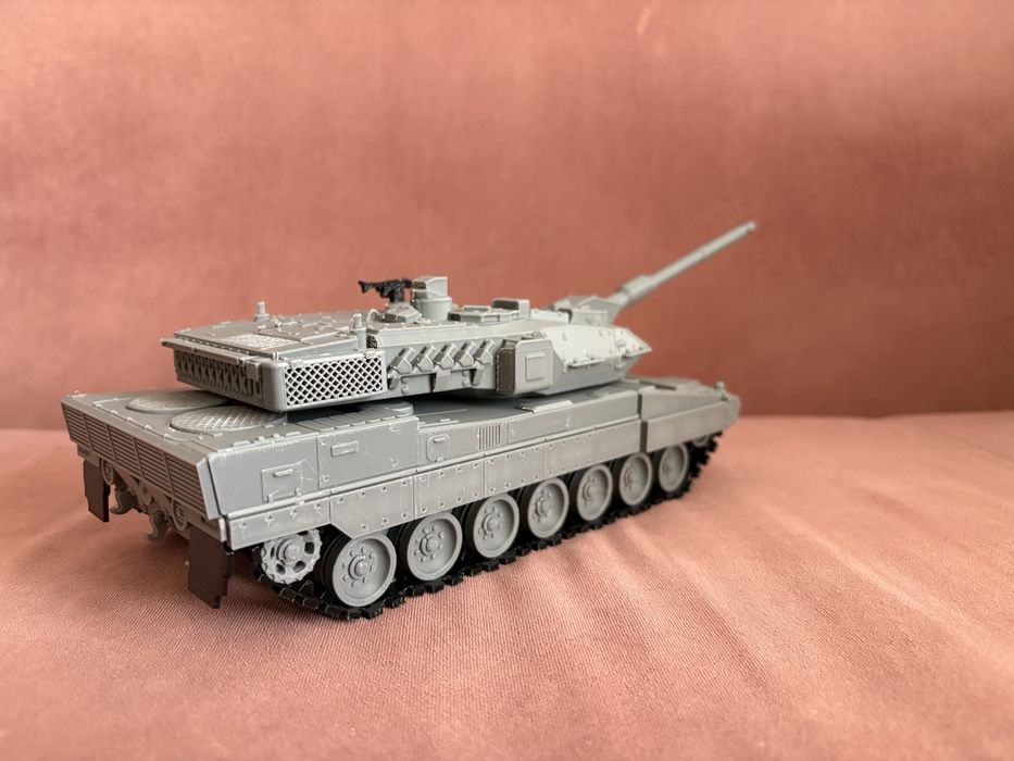 Играчка - Декор Танк Leopard 2 A7