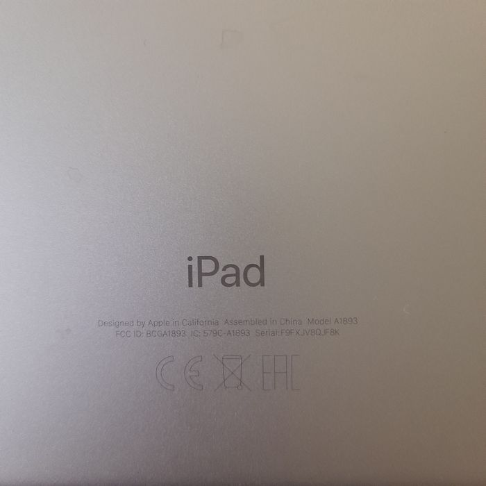 Планшет айфон А1893 на запчасти продаю.