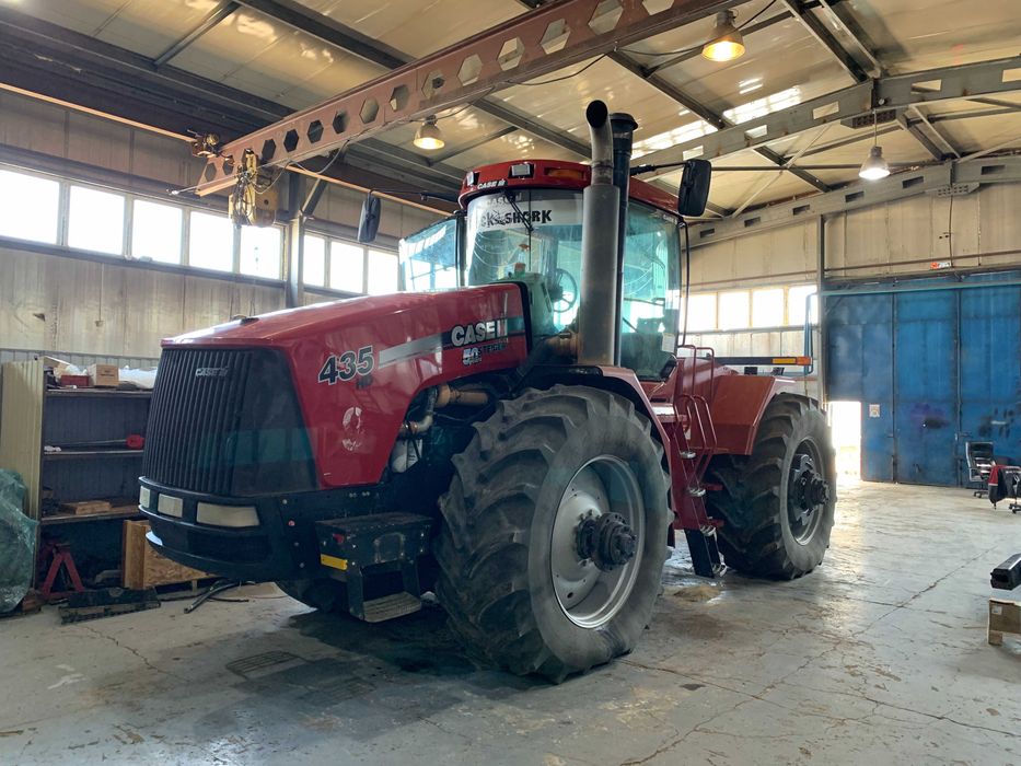 Трактор и посевной комплекс Case