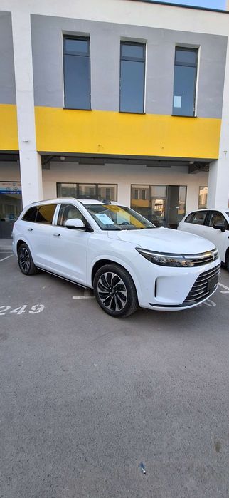 Huawei Aito M7 Hybrid