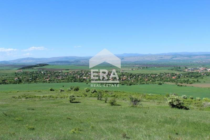 Продава се Парцел в с. Хераково, Област София-област - 115000 кв.м за 21 €/кв.м - Снимка #2