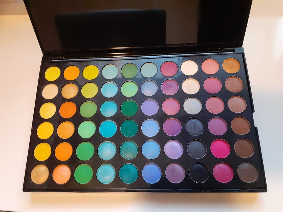 Trusa machiaj/ farduri & blush & pudra