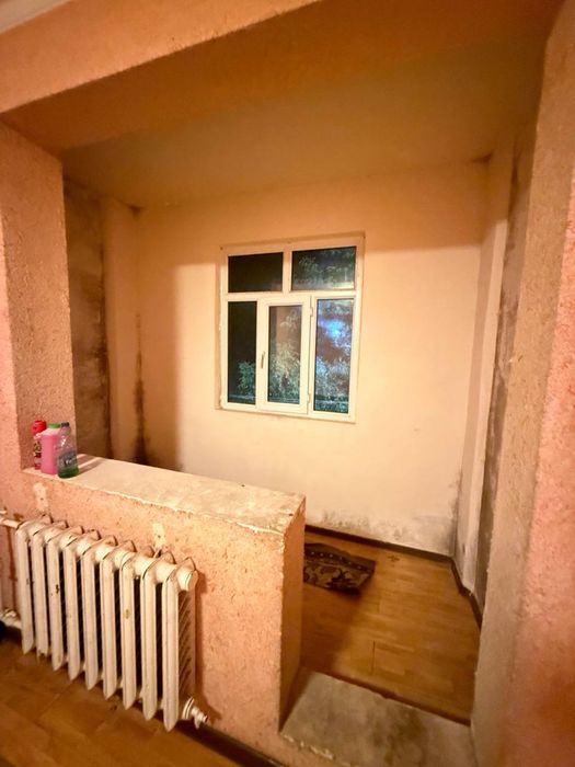 18 kvartal 2 xonali uy sotiladi srochna