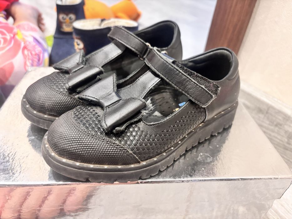 Детские обуви разные