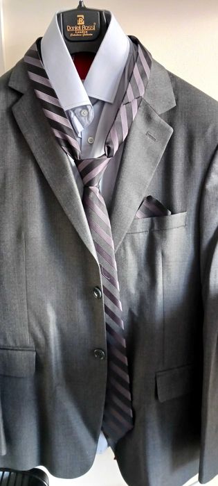 Официален мъжки костюм