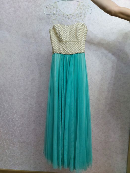 Продам вечернее платье