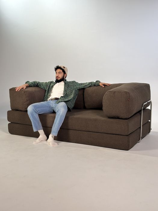 Бескаркасный диван для ежедневного сна