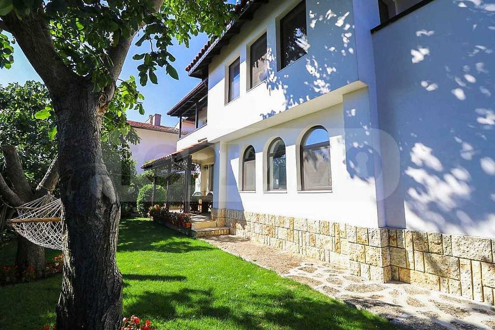 Продава се Къща в Балчик - 190 кв.м за 1364 €/кв.м - Снимка #1