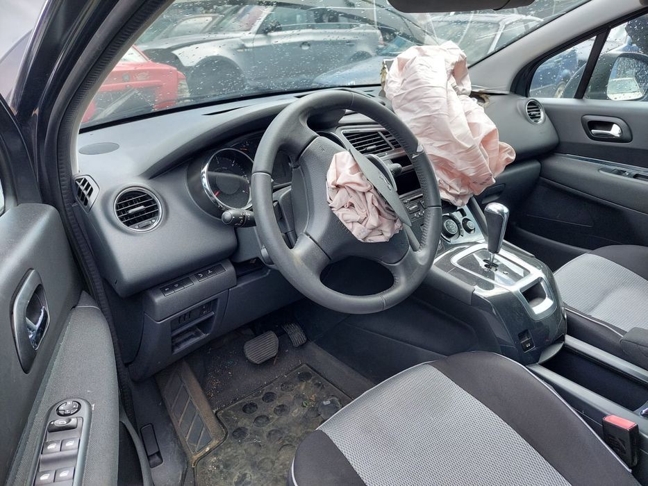 Dezmembram Peugeout 5008, an 2012, 1.6 HDI, cutie Automata