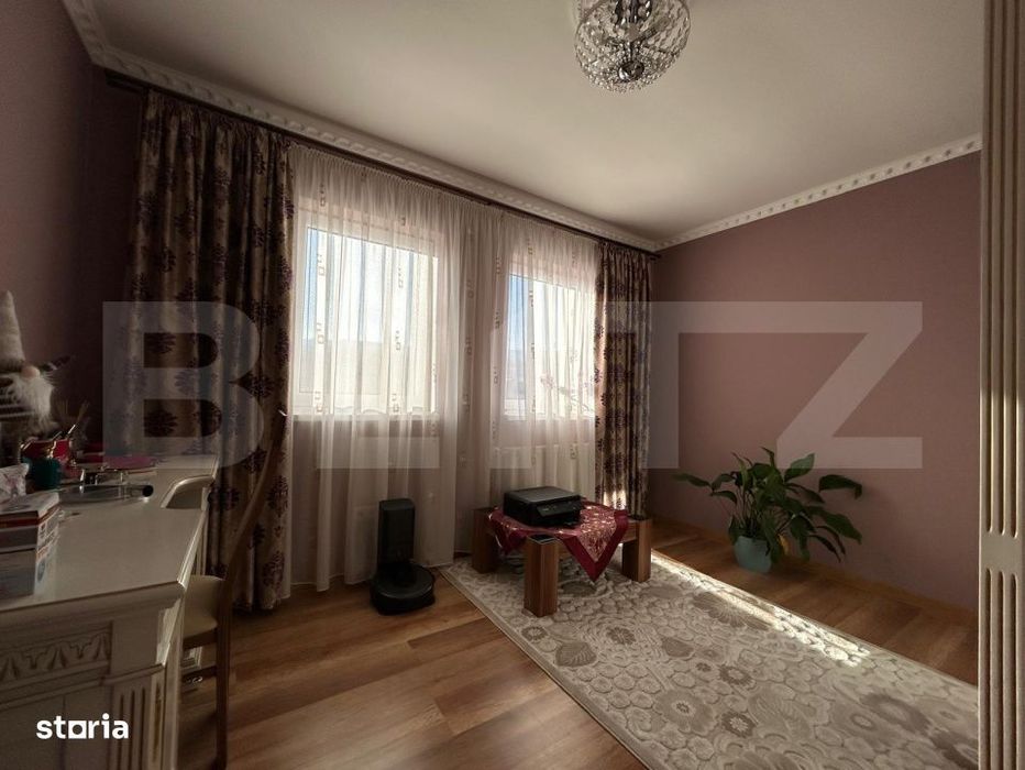 Apartament de vanzare, cu 4 camere, 100 mp, zona Oasului