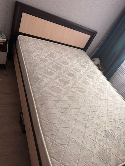 Продам двуспальная кровать