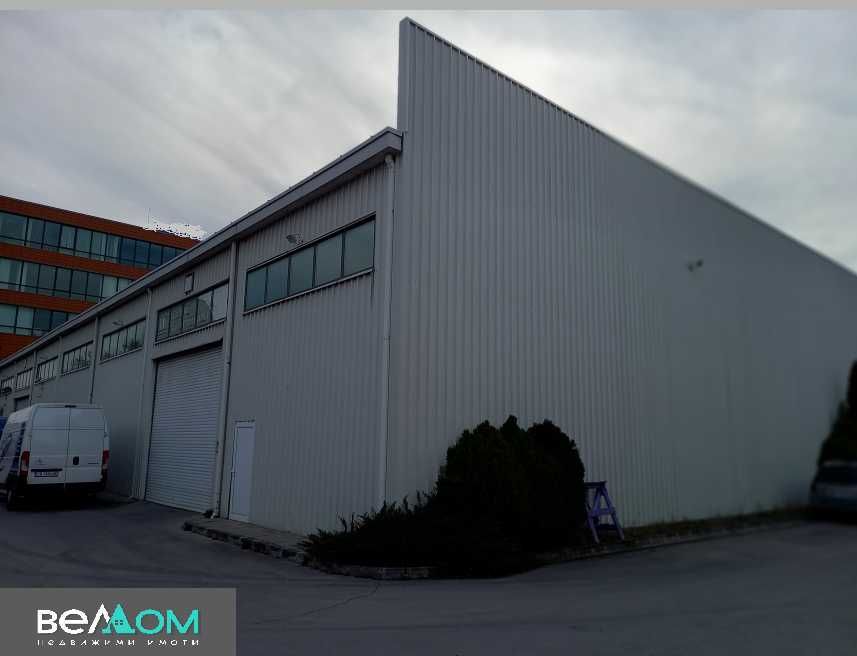 Продава се Склад в Варна, Метро - 781 кв.м за 588 €/кв.м - Снимка #1